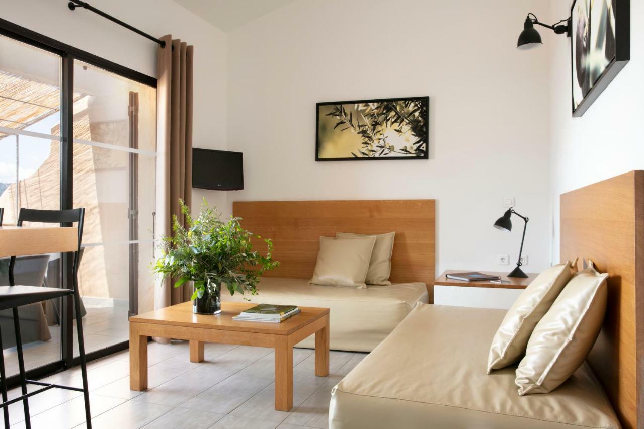 Premium Suite One Bedroom